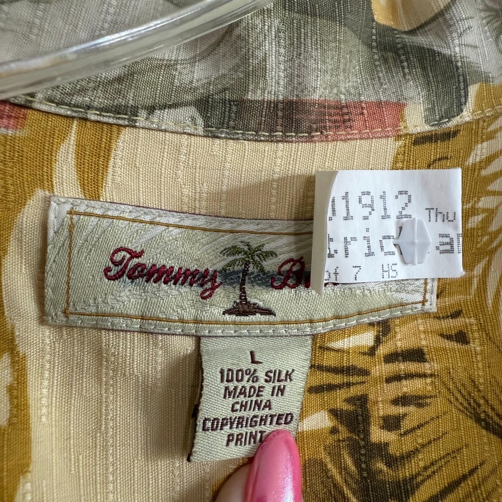 Tommy Bahama Hawaiian Shirt Men Large 100% Silk Elephant Palm Tree‎ Print Casual - Picture 2 of 9